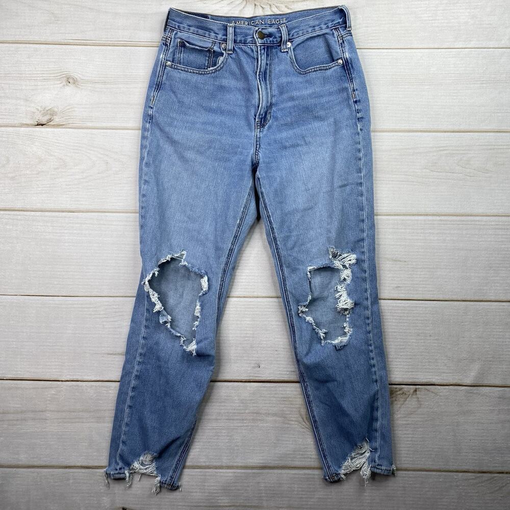 American Eagle Sz 6 Mom Jeans Strigid High Rise Distressed Cropped Ripped Holes